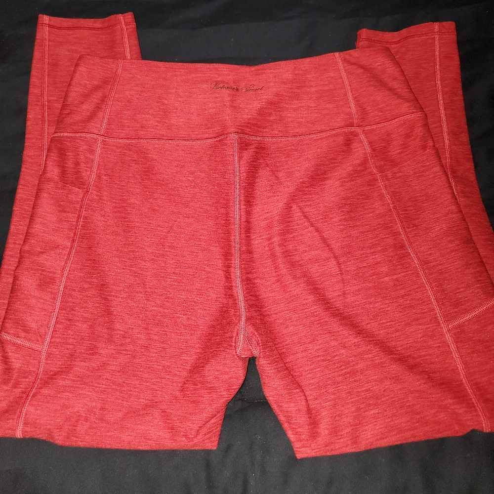 Victoria Secret Incredible 7/8 Leggings